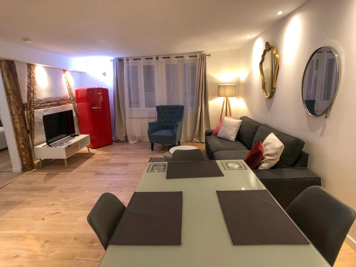 Beauty & The Beast - Old Town Cosy Apartments 콜마 외부 사진